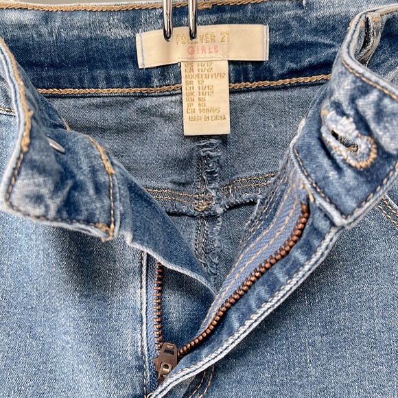 Forever 21 Girls Ripped Jeans, size 11/12 - Picture 4 of 9